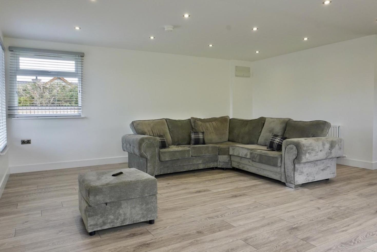 Castle View Chalet By Clonlum Cottages 뉴리 외부 사진